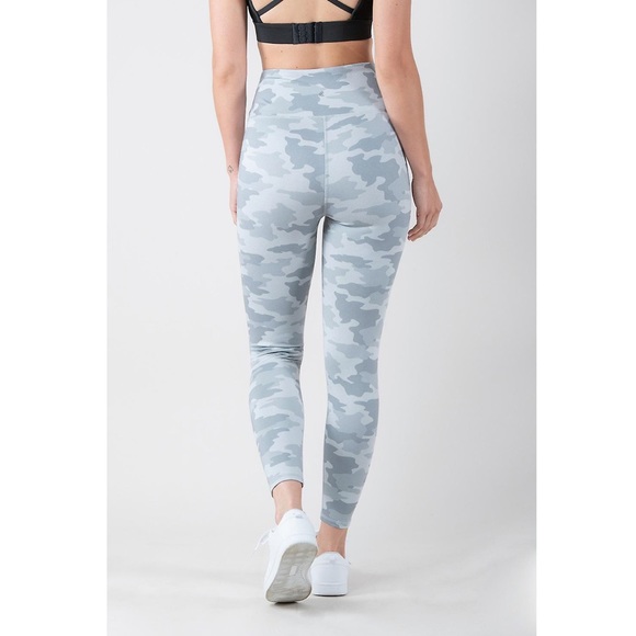 Kyodan High Waisted Running Leggings in Grey White Camo Size Medium like NWOT - Picture 3 of 8